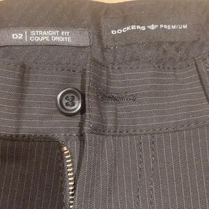 Dockers Men's Straight Fit Chinos in Black